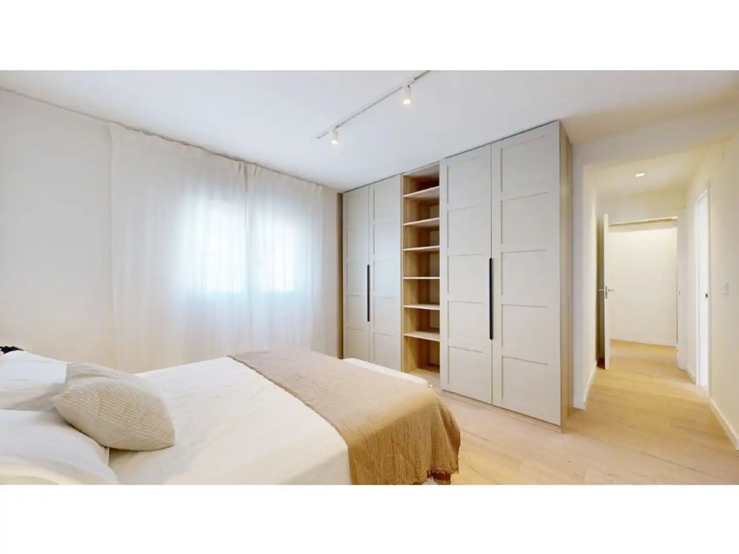 Habitación de Piso en venta en Valencia con Aire acondicionado, Terraza y Amueblado