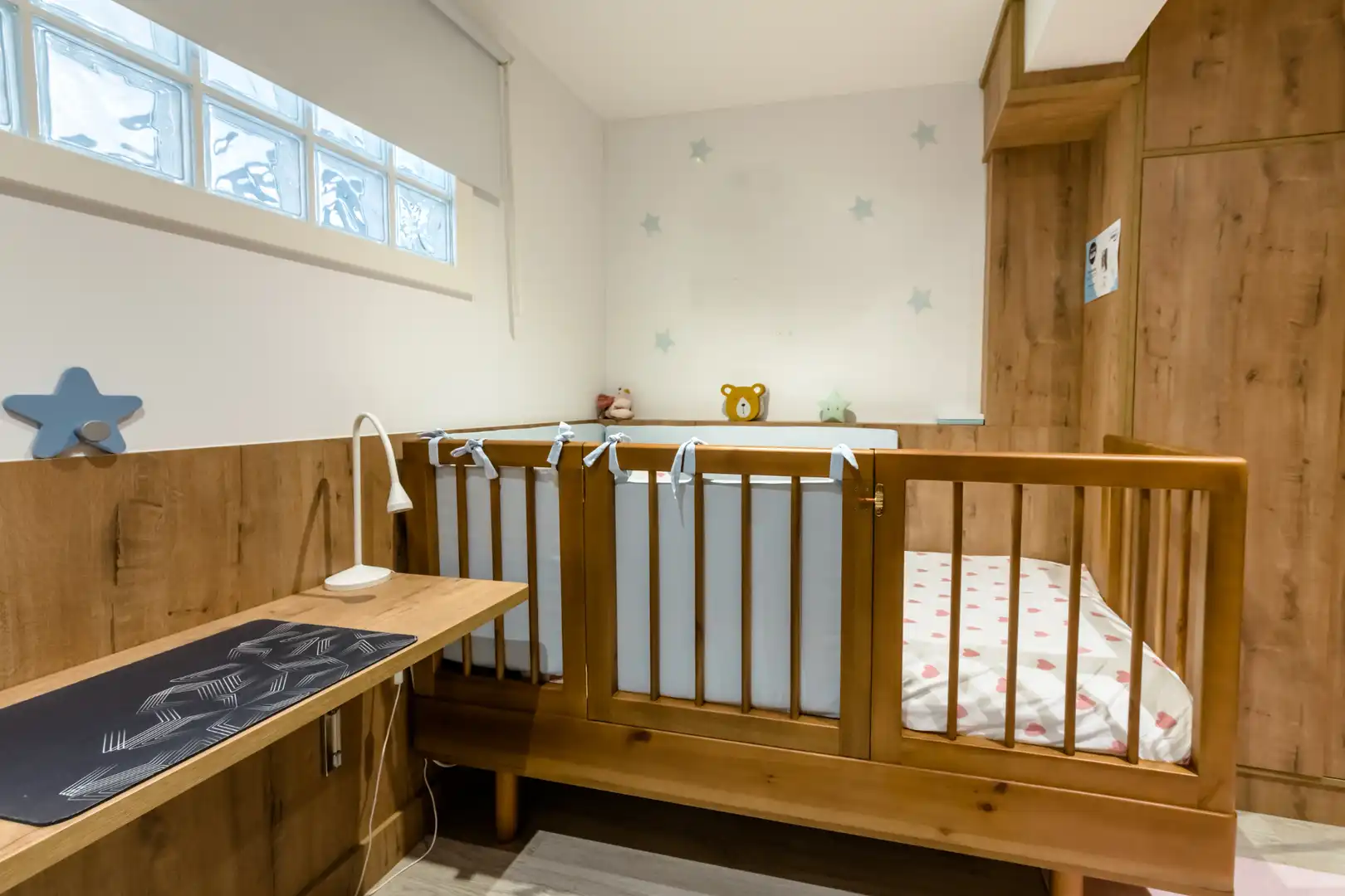 Habitación de Piso en venta en Oleiros con Calefacción, Parquet y Horno