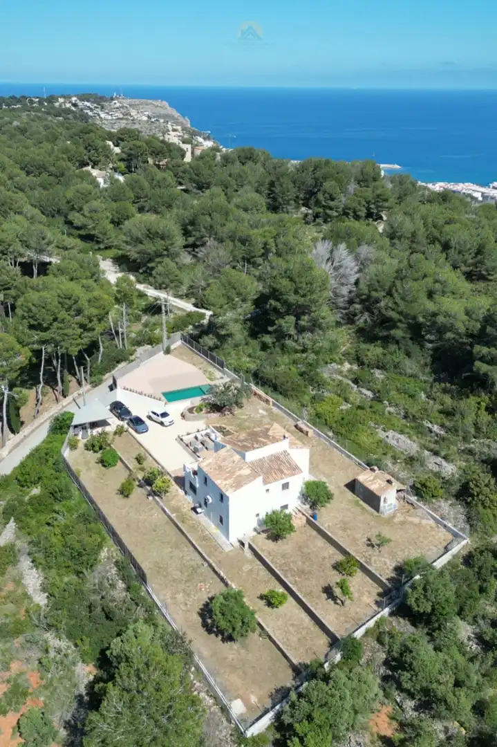 Vista exterior de Casa o xalet en venda en Jávea / Xàbia amb Aire condicionat, Calefacció i Jardí privat