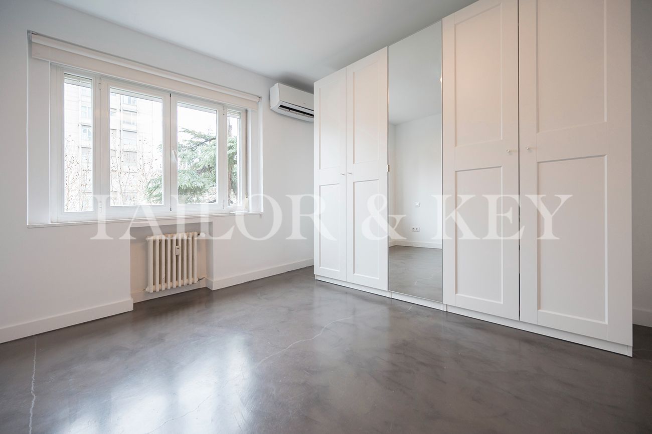 Bedroom of Flat to rent in  Madrid Capital  with Air Conditioner, Heating and Terrace