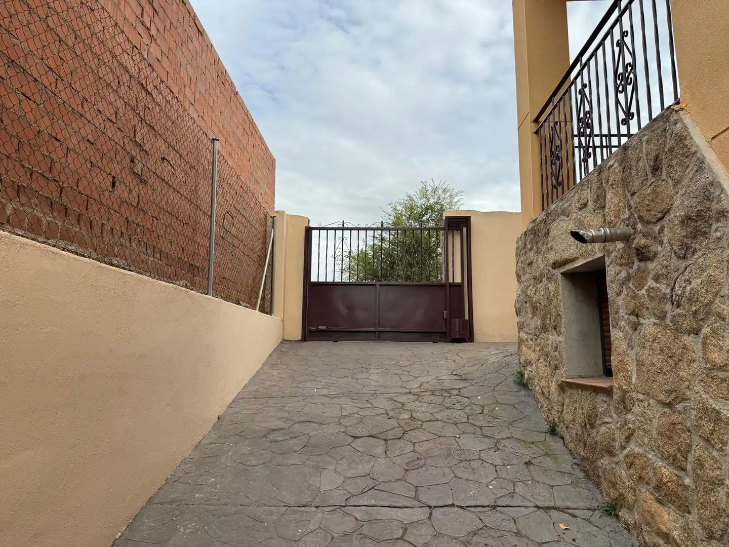 Casa adosada en venda en Cobeja amb Aire condicionat, Calefacció i Balcó