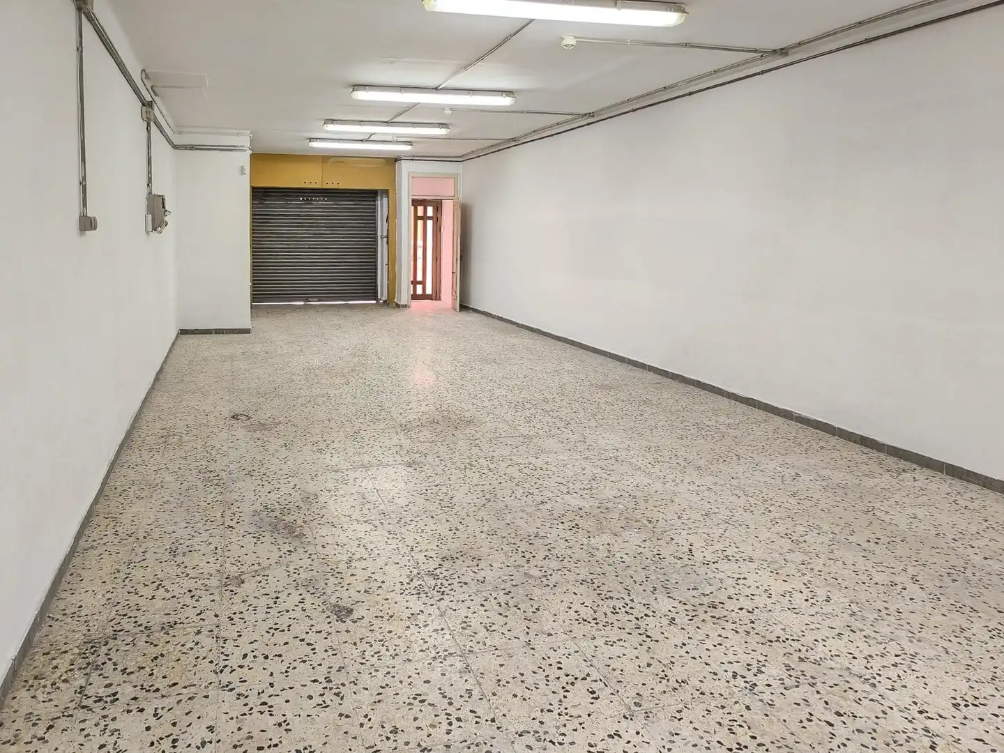 Einfamilien-Reihenhaus zum Verkauf in Terrassa mit Heizung und Terrasse