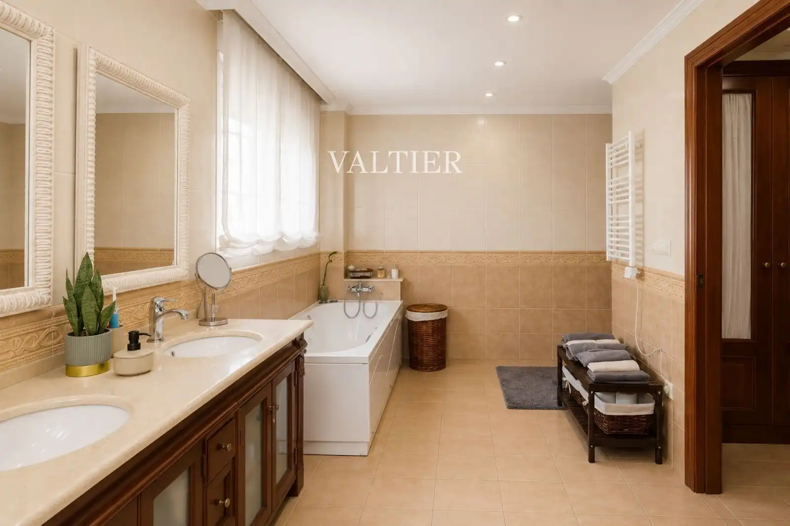 Bany de Casa o xalet en venda en Almoines amb Aire condicionat, Terrassa i Moblat