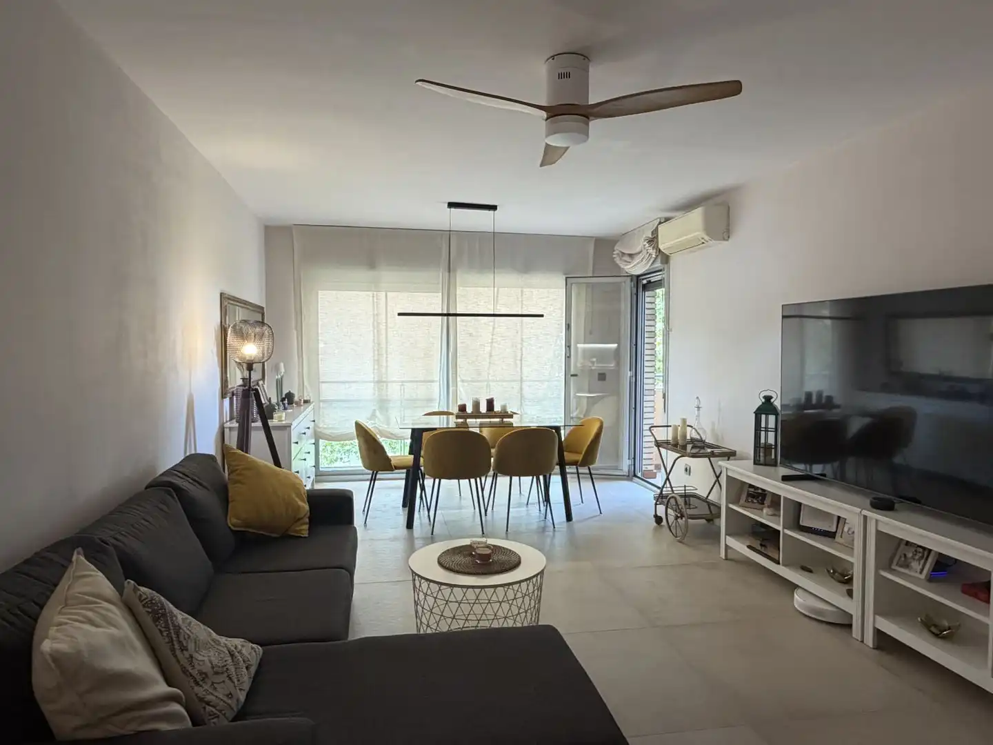 Living room of Flat for sale in Tarragona  with Air Conditioner, Heating and Balcony