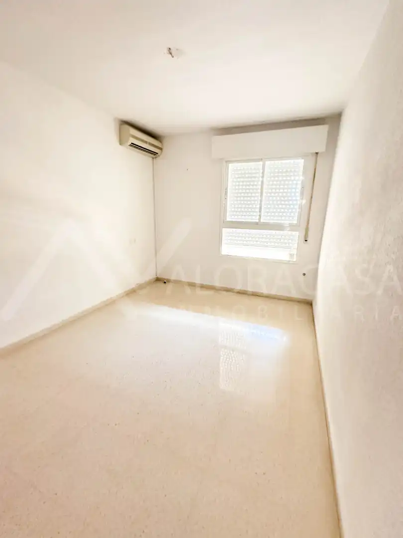 Bedroom of Flat for sale in Málaga  with Air Conditioner and Terrace