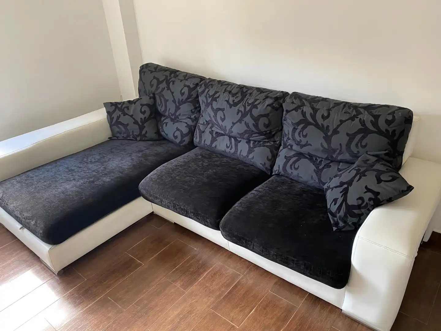 Living room of Duplexes for rent in Dos Hermanas  with Air Conditioner and Pets allowed