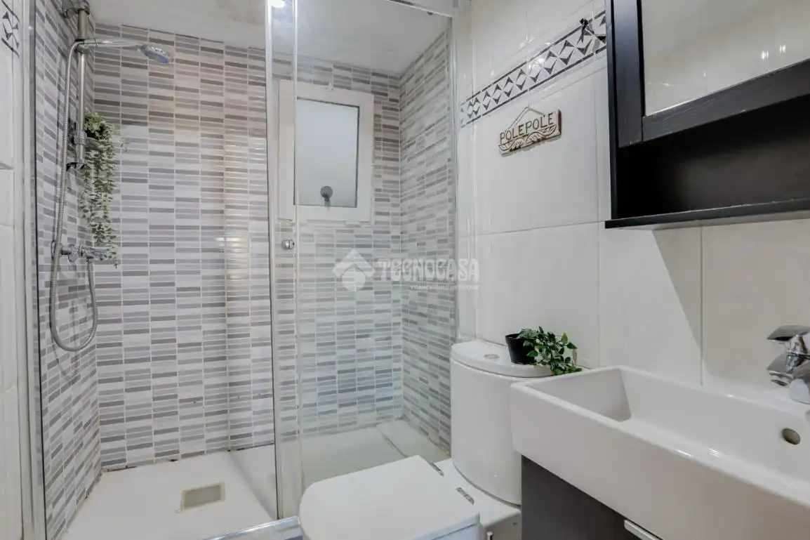 Bathroom of Flat for sale in Mollet del Vallès