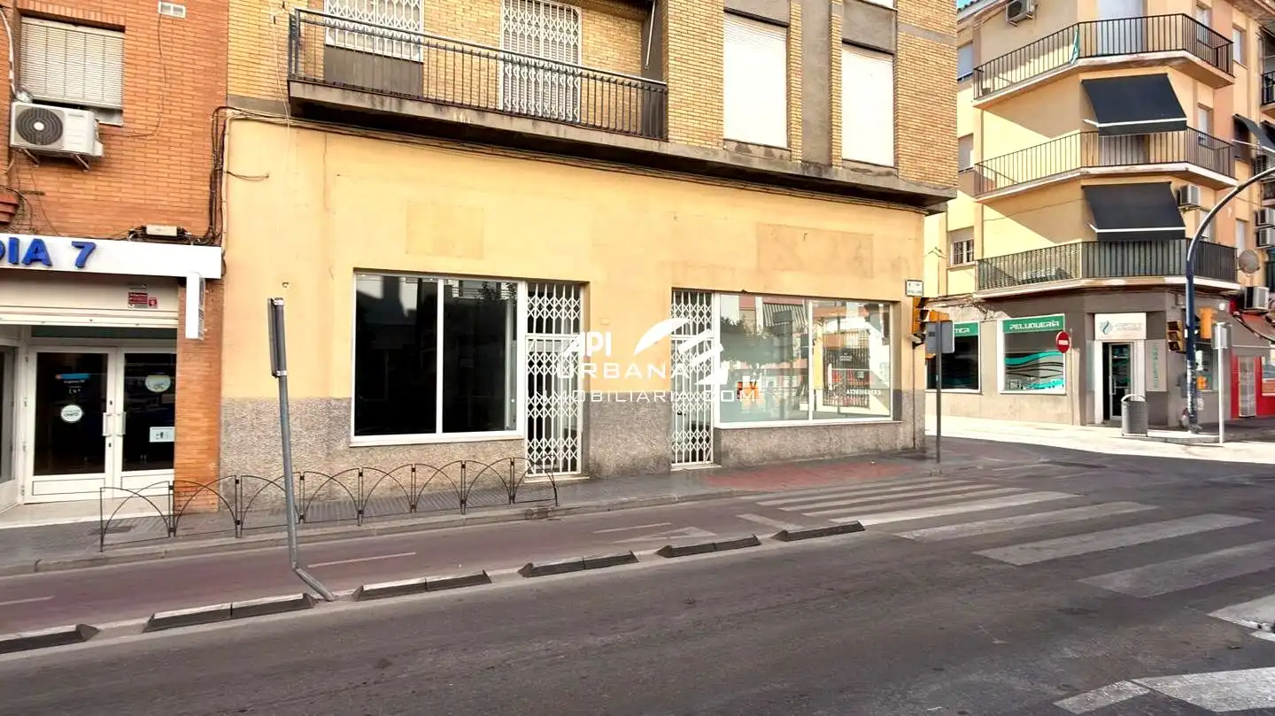 Local de lloguer en Lucena amb Aire condicionat