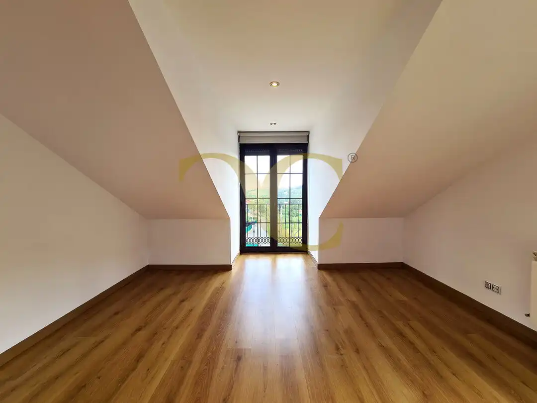 Terraza de Casa o chalet en venta en Gijón  con Calefacción, Jardín privado y Balcón