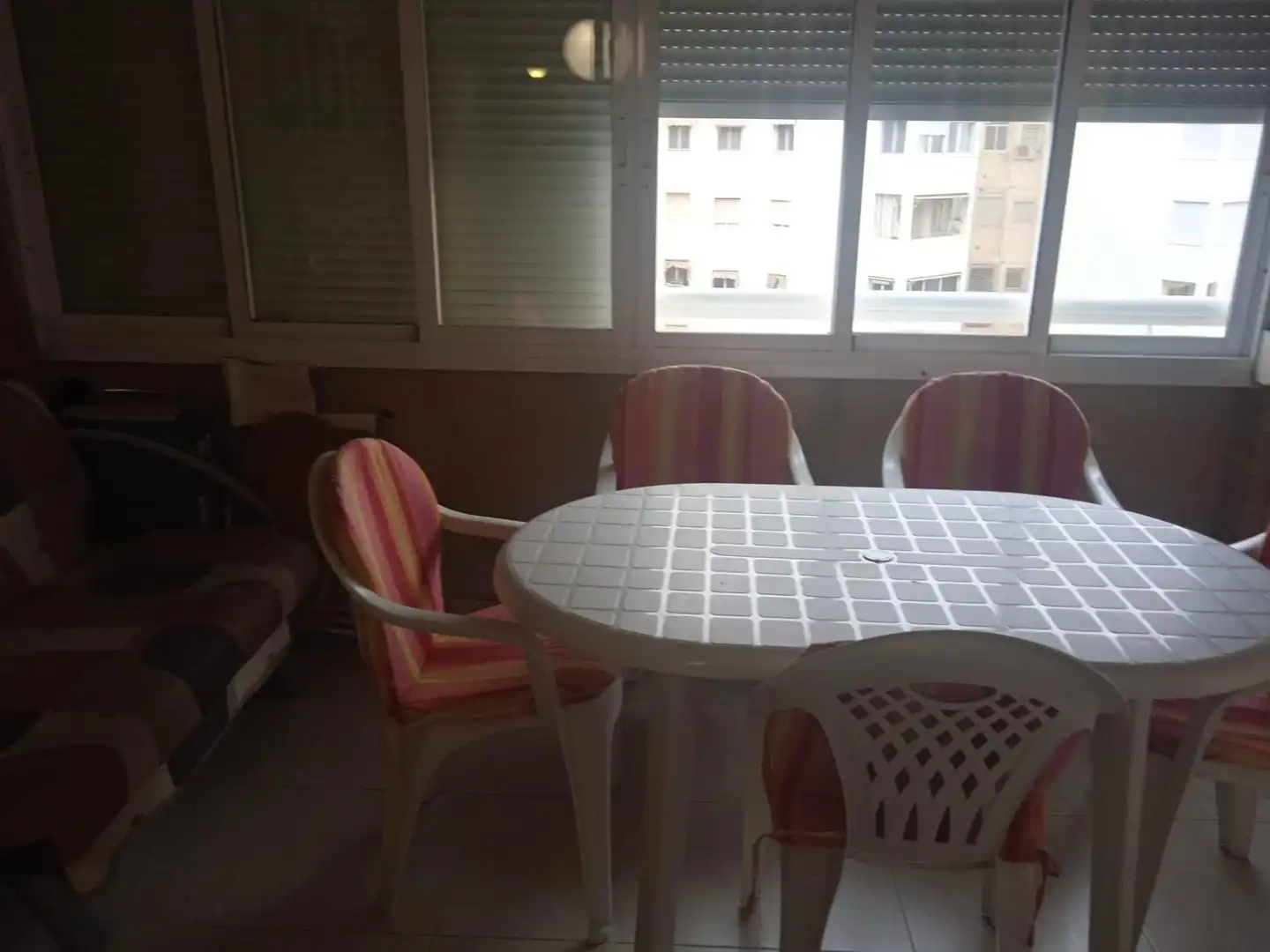 Habitación de Piso de alquiler en Alicante / Alacant con Terraza, Balcón y Piscina comunitaria
