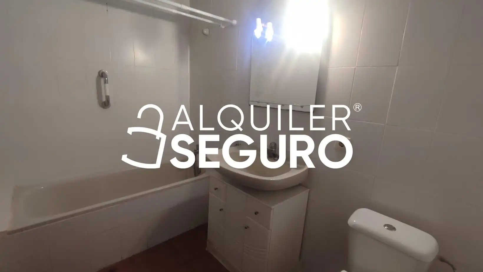 Bathroom of Flat for rent in Colmenar Viejo  with Air Conditioner, Heating and Swimming Pool