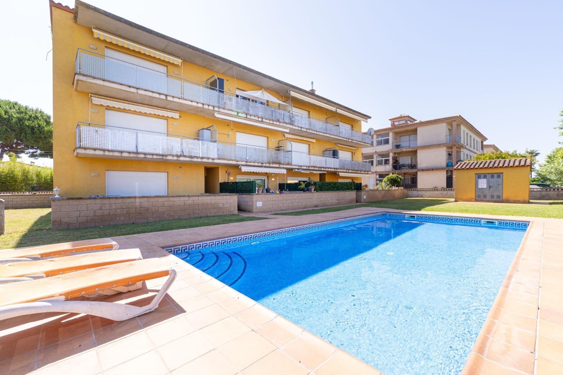 Swimming pool of Apartment for sale in Sant Pere Pescador  with Air Conditioner, Heating and Terrace
