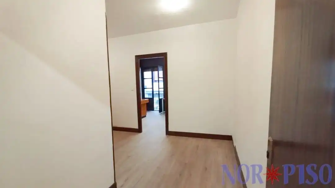Schlafzimmer von Büro zum Verkauf in Bilbao 