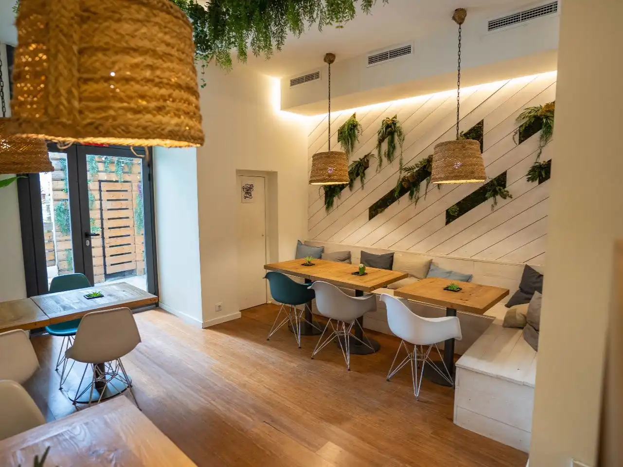 Comedor de Local en traspaso en Terrassa con Aire acondicionado, Calefacción y Parquet