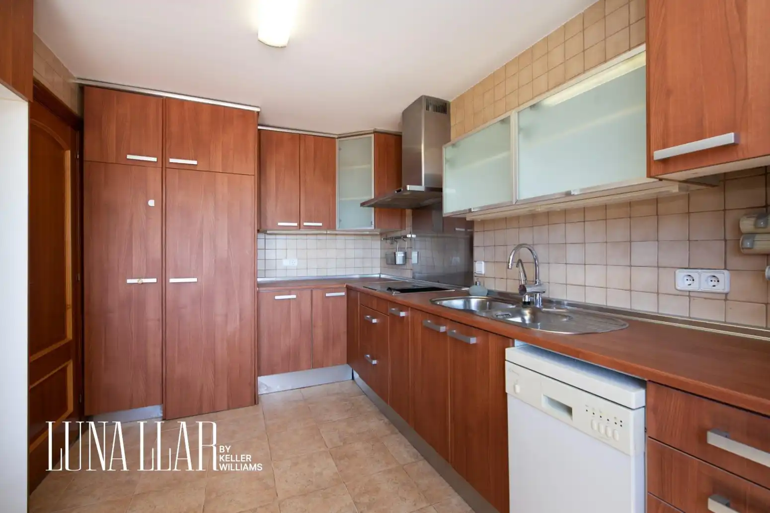 Cuina de Casa o xalet en venda en Castelldefels amb Calefacció, Terrassa i Balcó