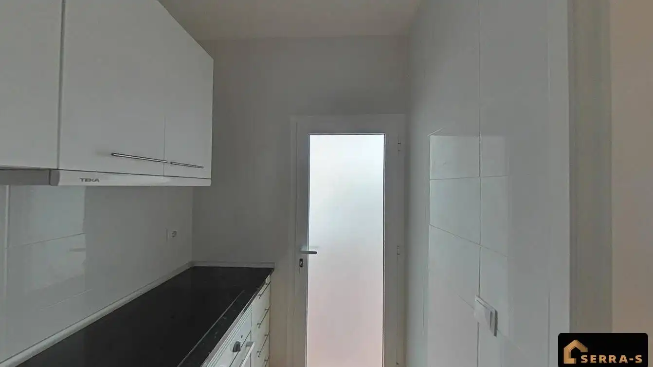 Kitchen of Flat for sale in Mataró  with Parquet flooring and Terrace