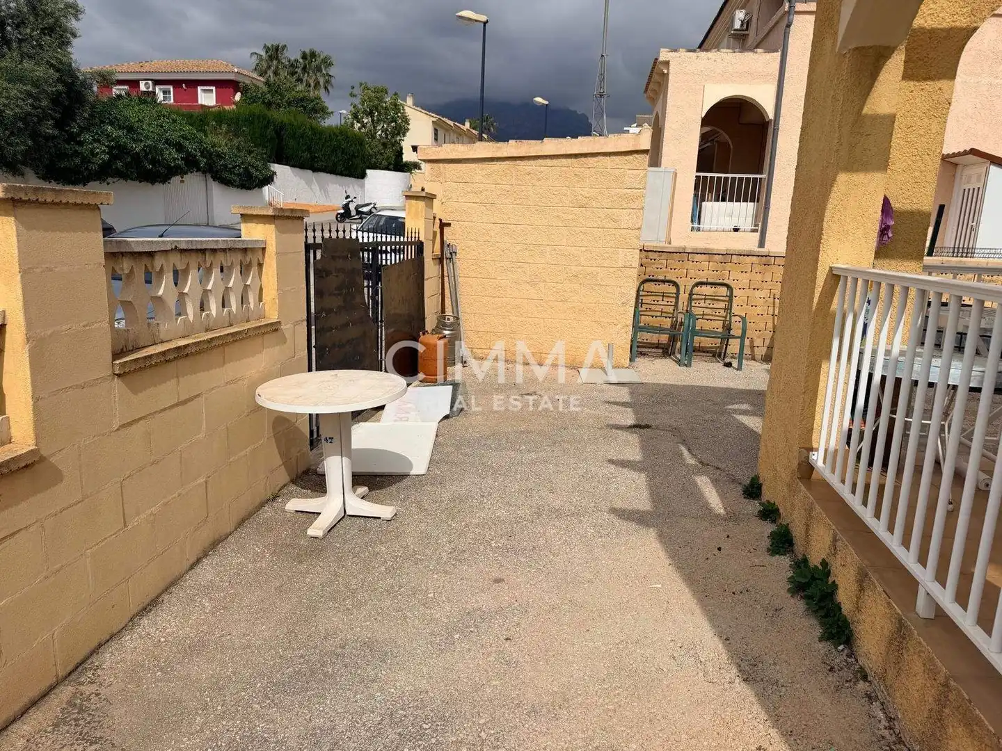 Vista exterior de Casa adosada en venta en La Nucia