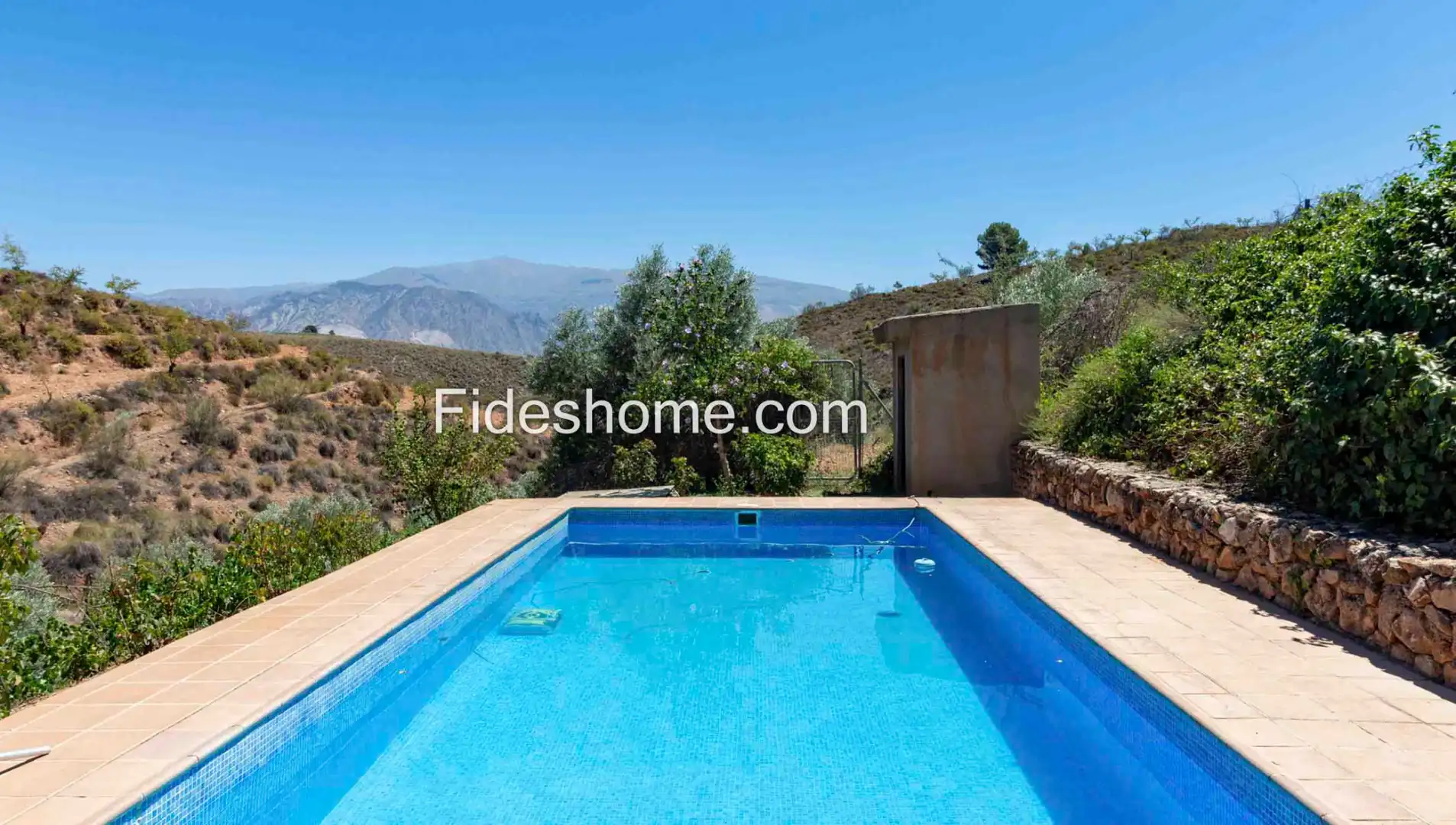 Vista exterior de Finca rústica en venda en Villamena amb Jardí privat, Piscina i Moblat