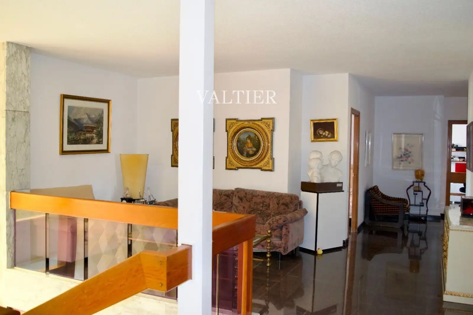 Houses for sale in L'Eliana  with Air Conditioner and Swimming Pool