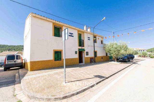 Casa-chalet en Venta en Cortes de Pallás