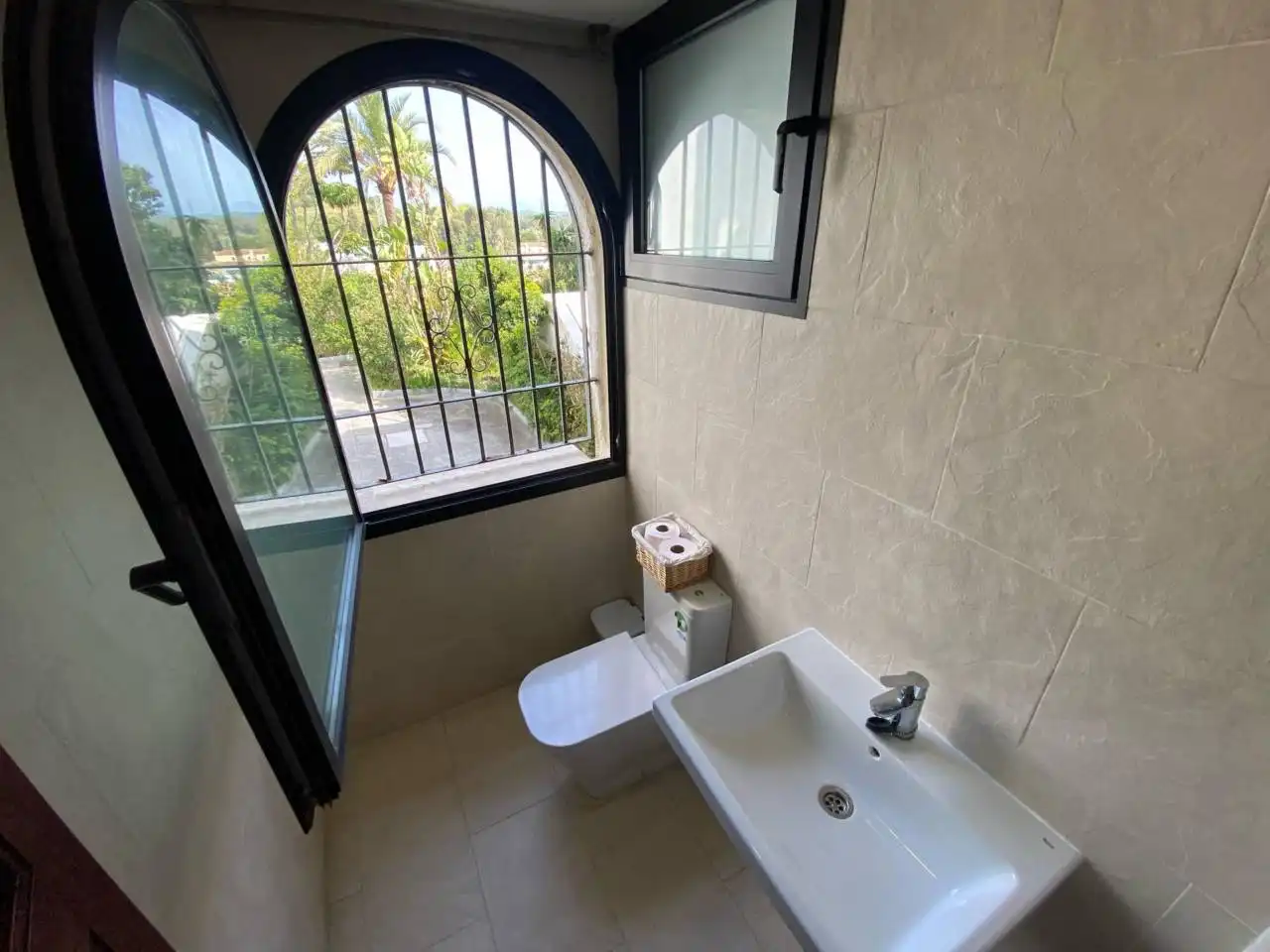 Dúplex en venta en Calle Santiago de Compostela, Sotogrande Costa