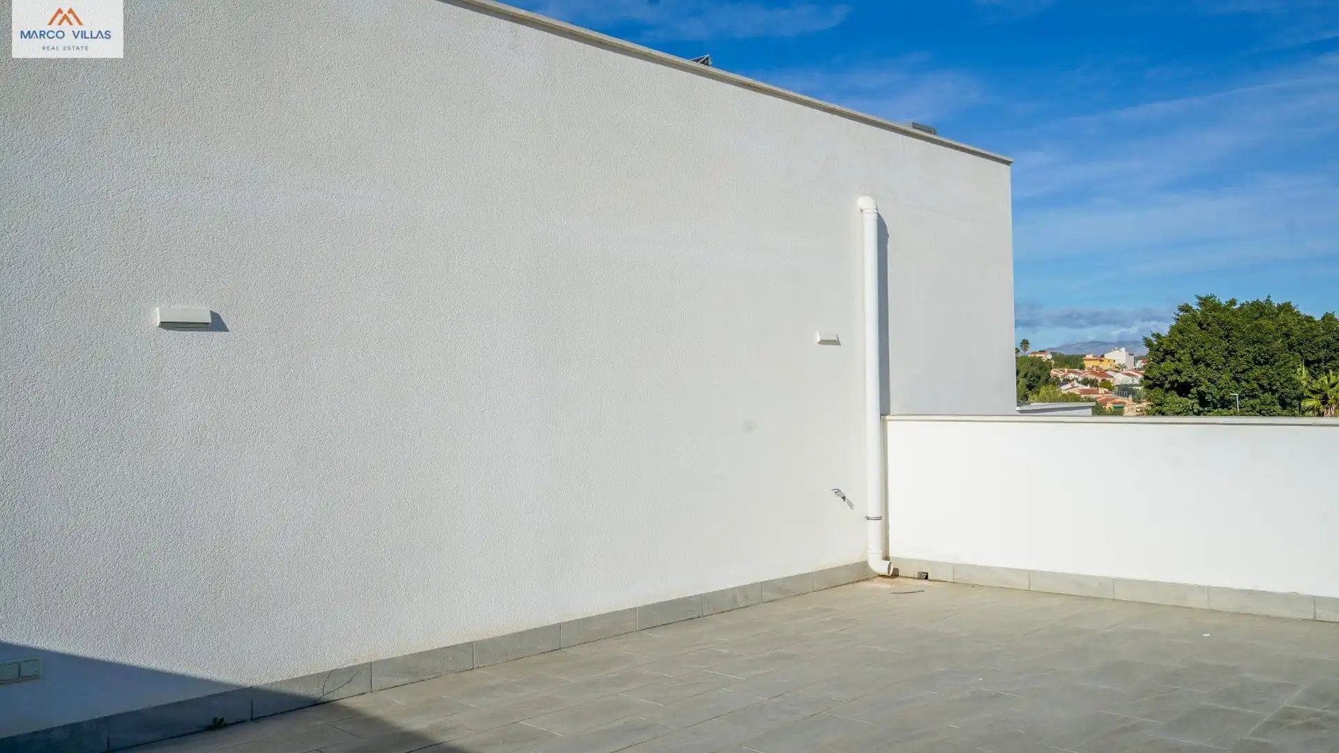 Vista exterior de Casa o chalet en venta en San Fulgencio con Aire acondicionado, Jardín privado y Piscina