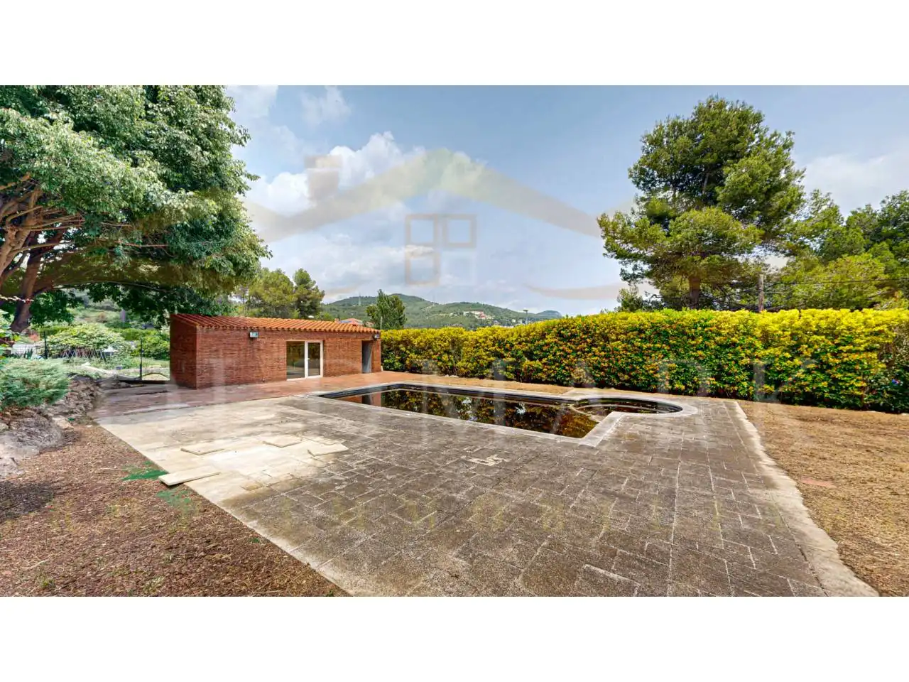 Piscina de Casa o xalet en venda en Corbera de Llobregat amb Aire condicionat, Calefacció i Jardí privat