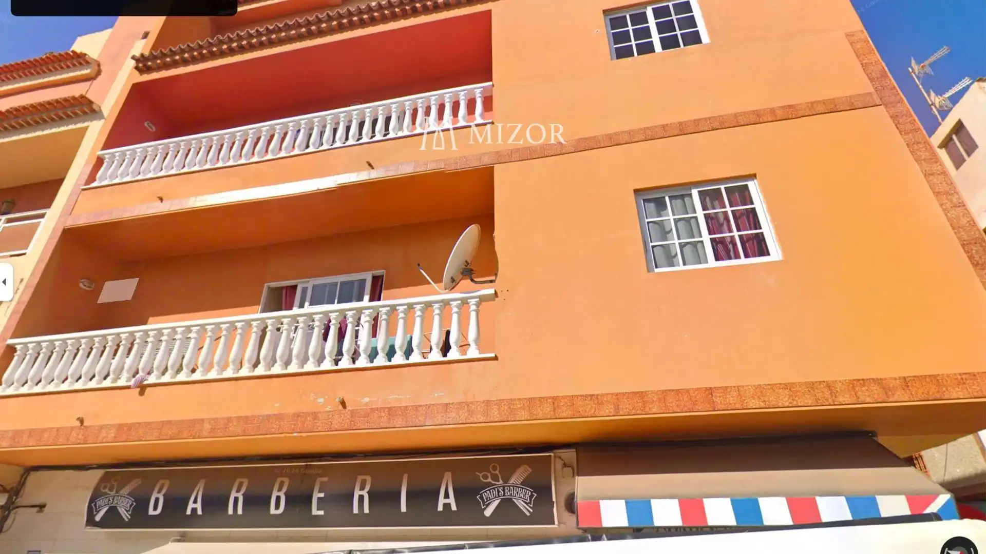 Vista exterior de Edificio en venta en Arona