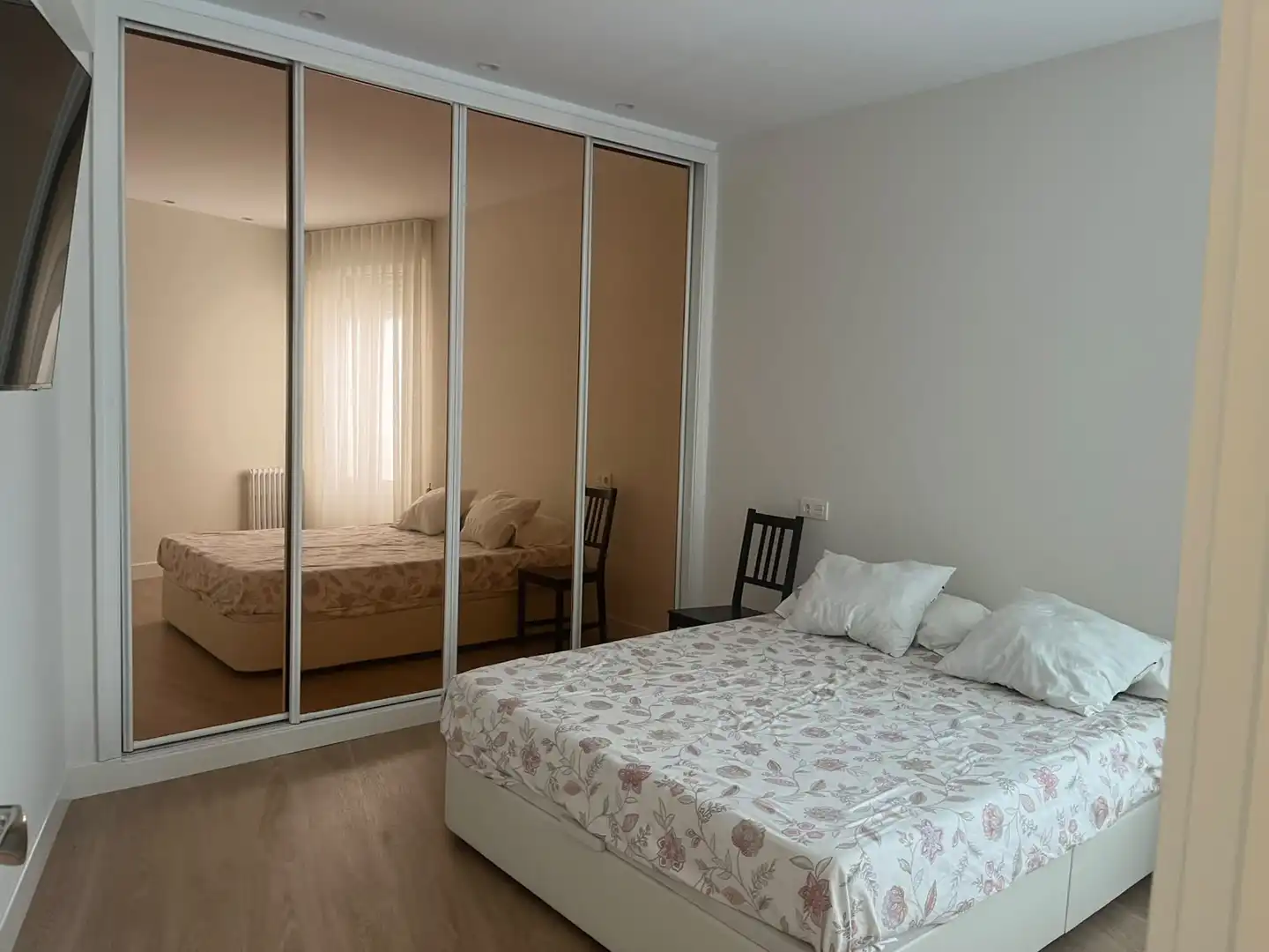 Bedroom of Flat for rent in Bilbao   with Heating and Balcony