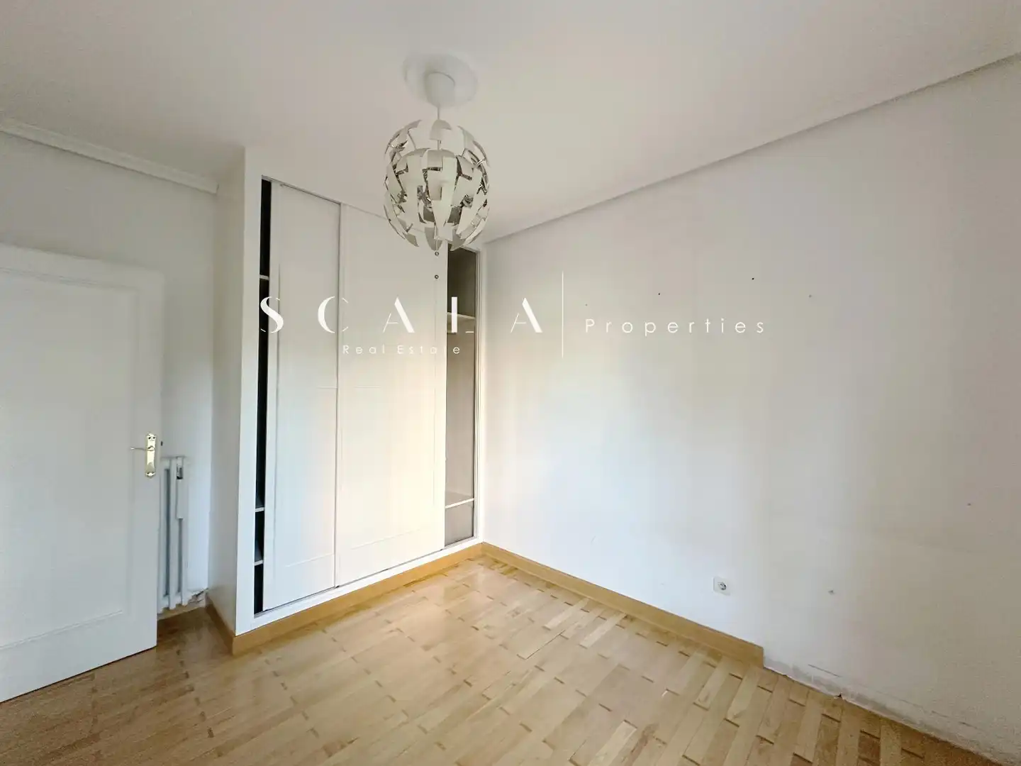 Habitación de Piso de alquiler en Madrid con Aire acondicionado, Calefacción y Se aceptan mascotas