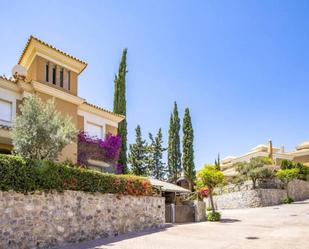 Exterior view of Single-family semi-detached to rent in Marbella  with Air Conditioner, Terrace and Swimming Pool