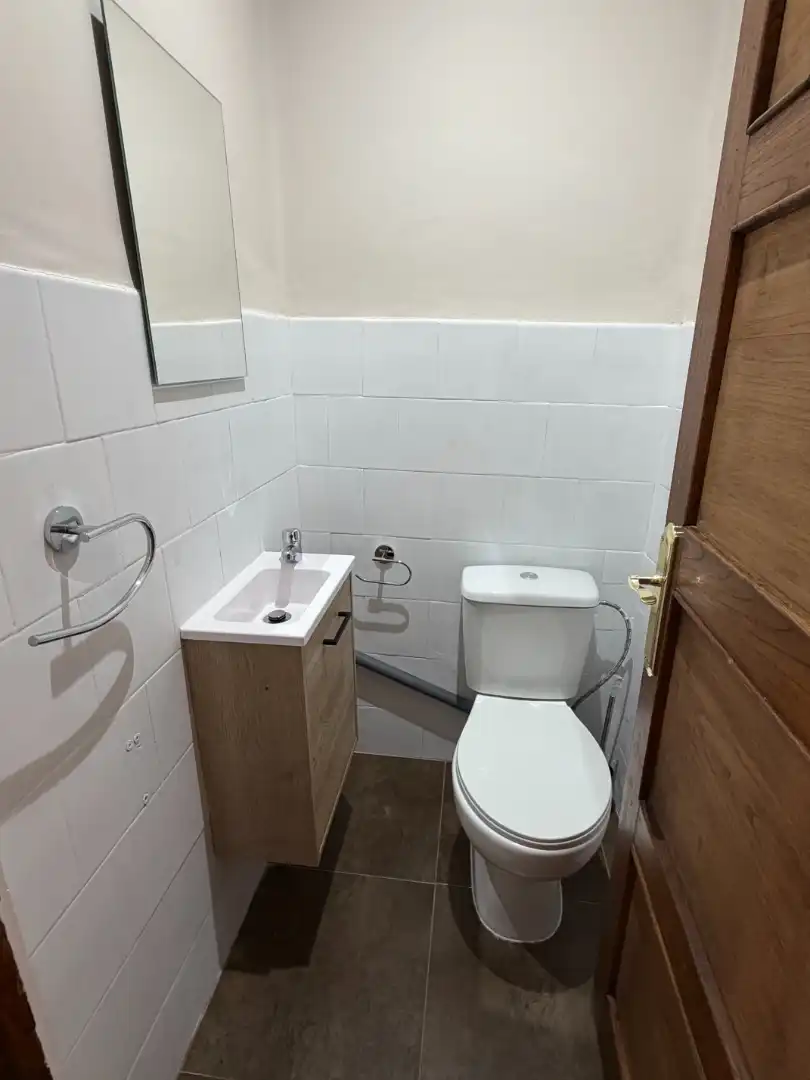 Badezimmer von Wohnung zur Miete in O Carballiño   mit Klimaanlage, Terrasse und Möbliert