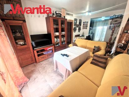 Sala d'estar de Casa adosada en venda en Lorca amb Aire condicionat, Calefacció i Jardí privat