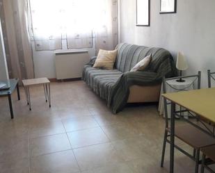 Sala d'estar de Apartament de lloguer en Castellanos de Moriscos amb Calefacció i Balcó