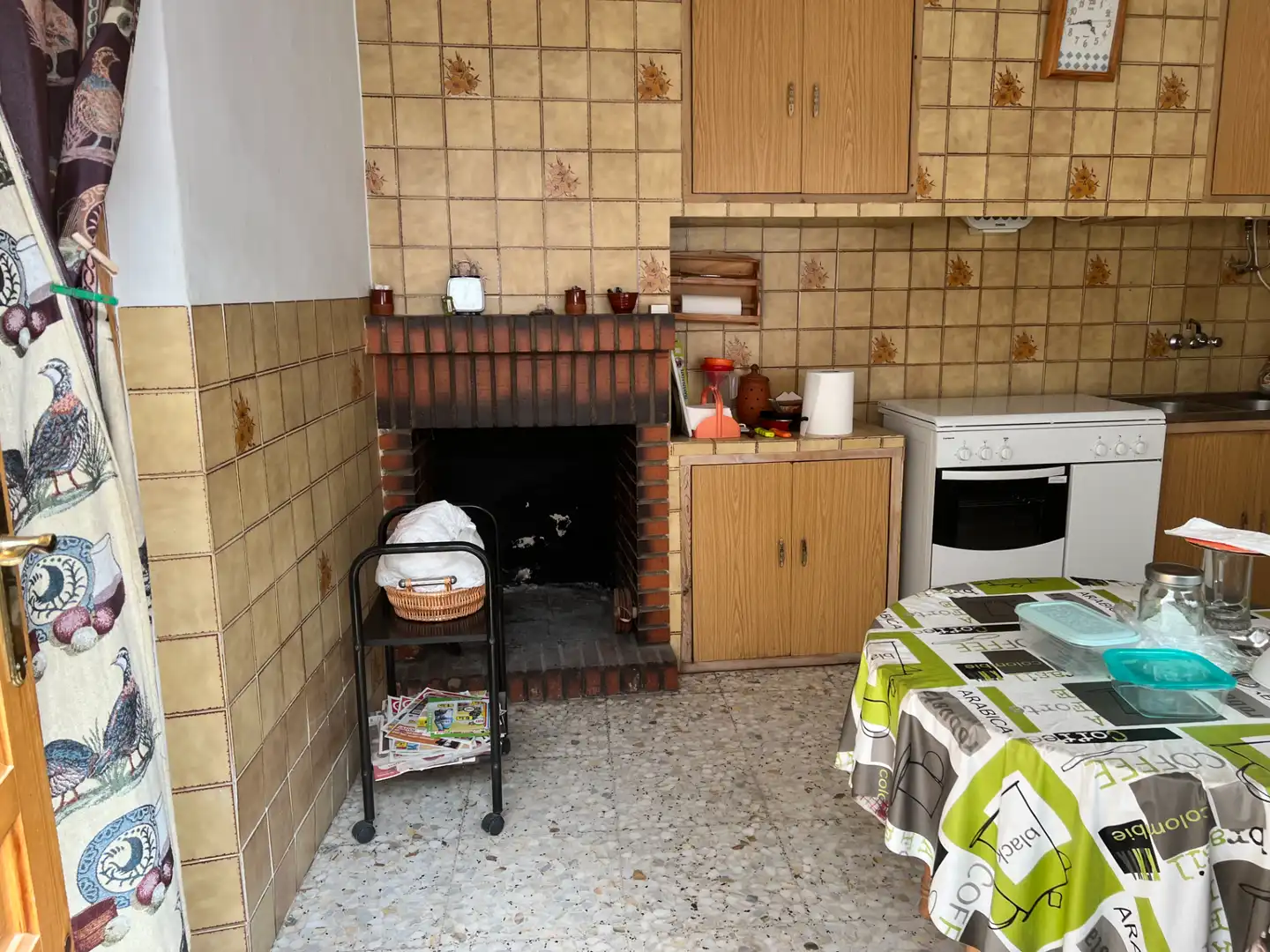 Cuina de Casa o xalet en venda en Villafranca de los Caballeros amb Moblat