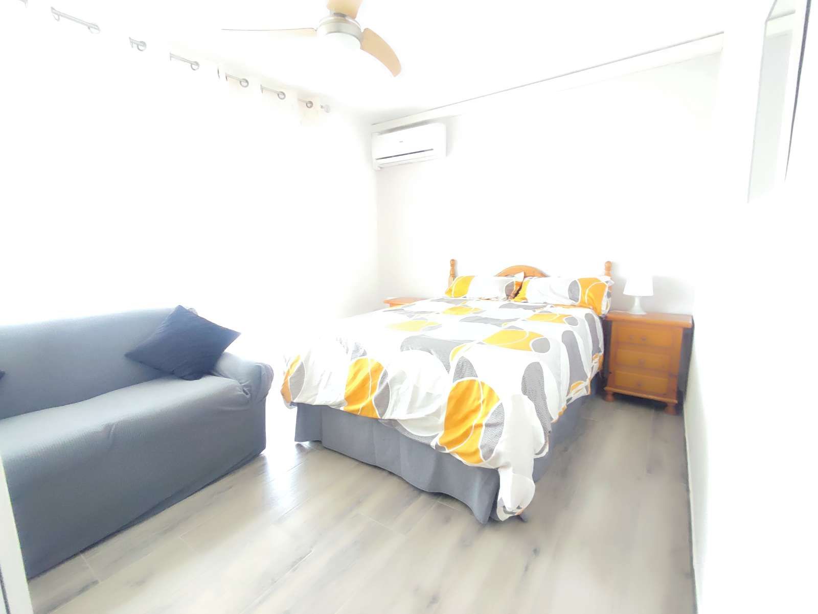 Schlafzimmer von Wohnung zur untervermieten in Collado Villalba mit Klimaanlage, Heizung und Terrasse