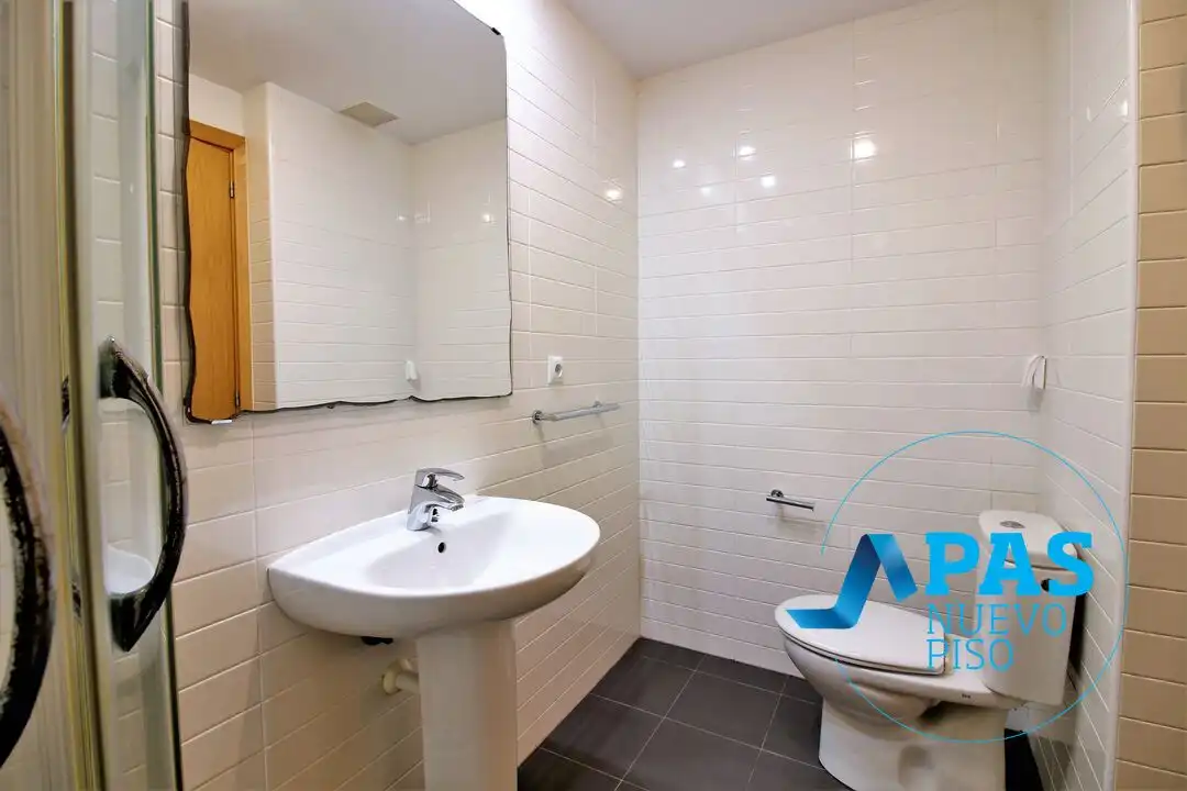 Bathroom of Flat for sale in Santander  with Heating, Private garden and Storage room