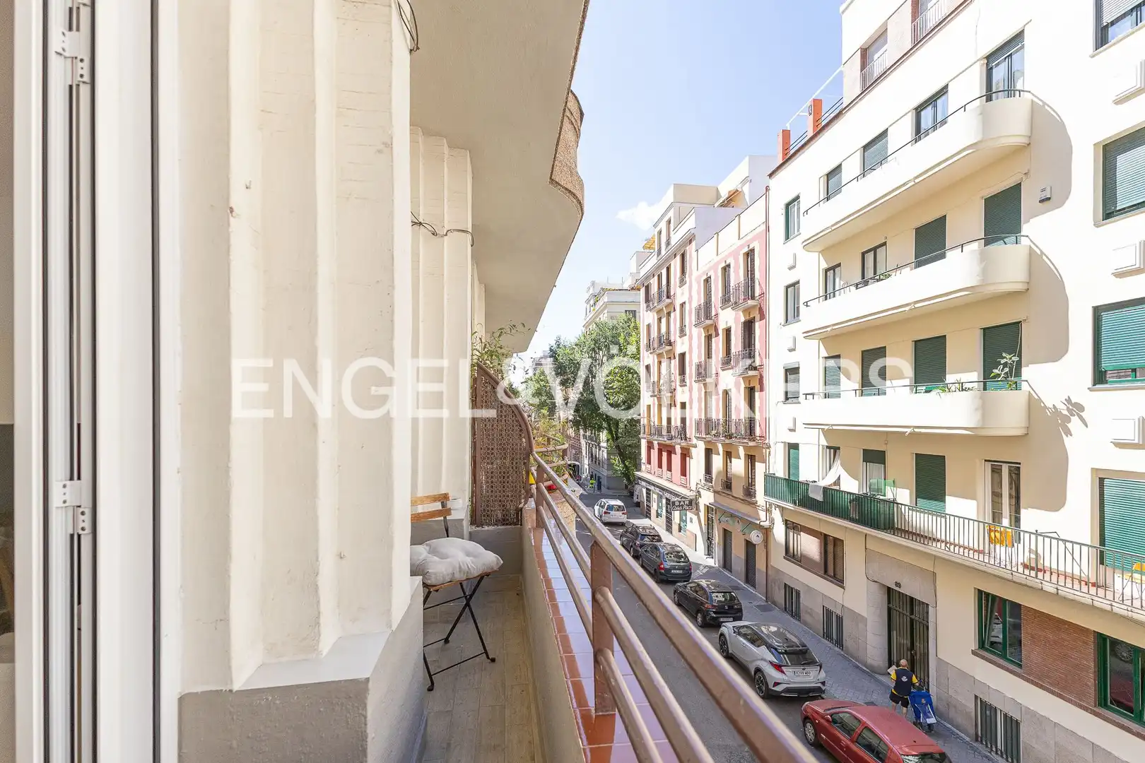 Außenansicht von Wohnung zur Miete in Madrid mit Heizung, Möbliert und Balkon