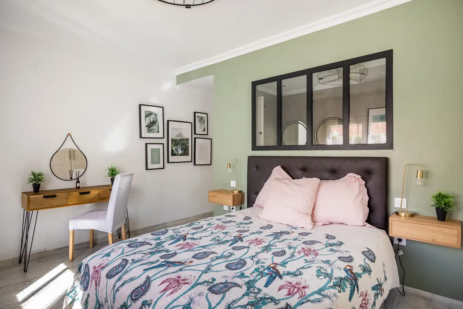 Bedroom of Houses for sale in Espartinas  with Air Conditioner, Heating and Swimming Pool
