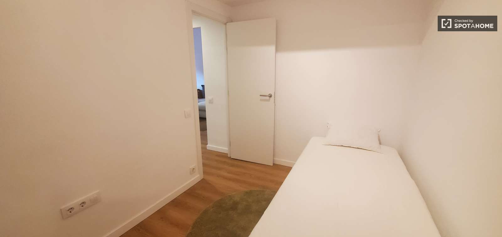 Flat for share in La Nova Esquerra de l'Eixample