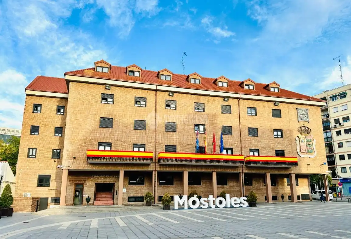 Vista exterior de Piso en venta en Móstoles con Aire acondicionado, Jardín privado y Terraza
