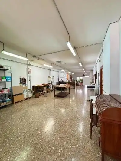 Local comercial de lloguer a Valdepeñas, imagen 2