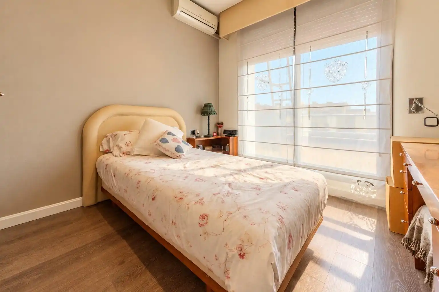Dormitori de Casa o xalet en venda en Sabadell amb Aire condicionat, Calefacció i Terrassa