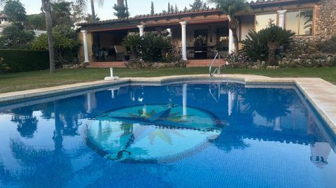 ¡ Descubre la joya que estabas buscando en Ricmar, Las Chapas, Marbella!