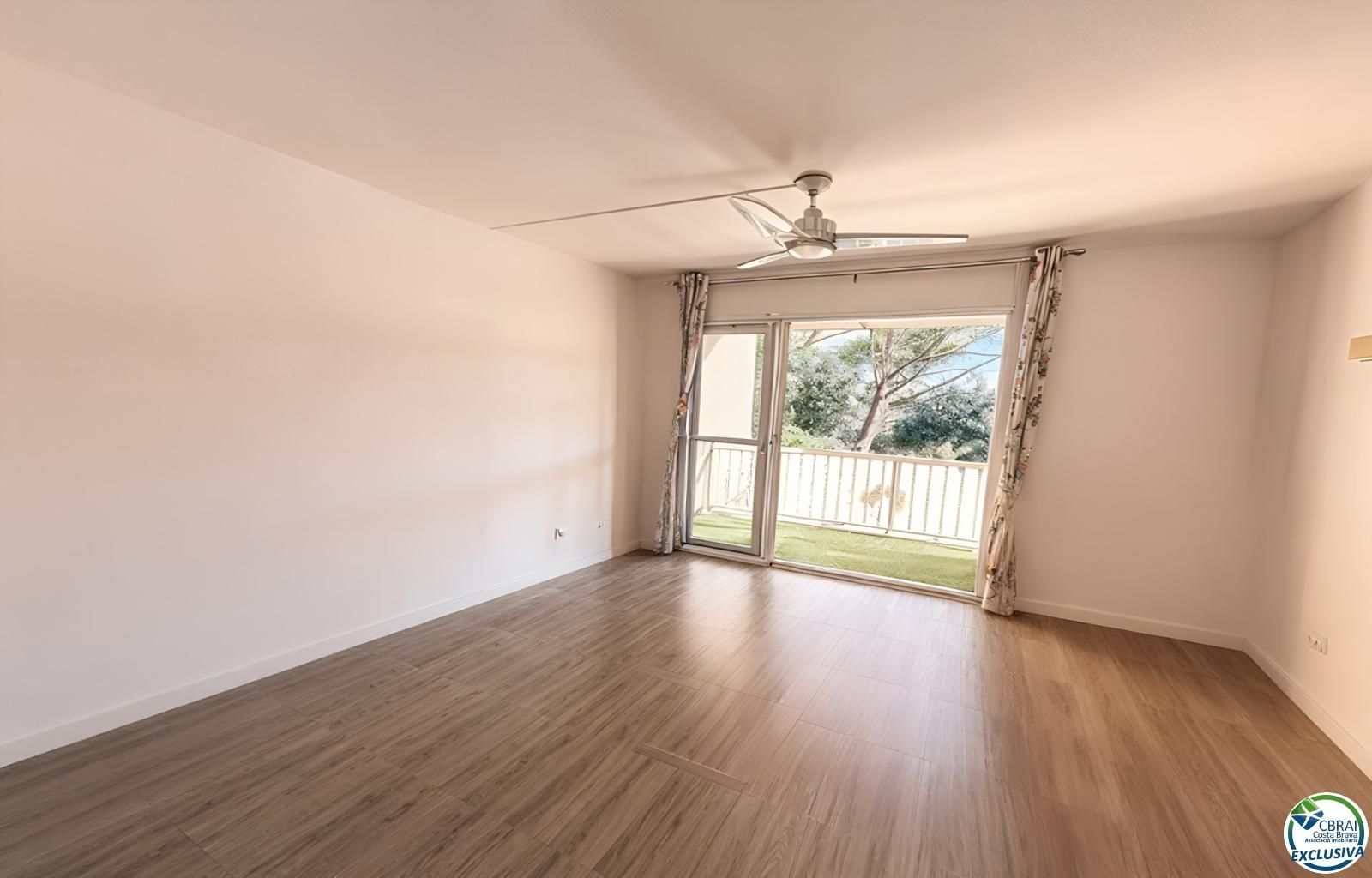 Bedroom of Study for sale in Pals  with Air Conditioner