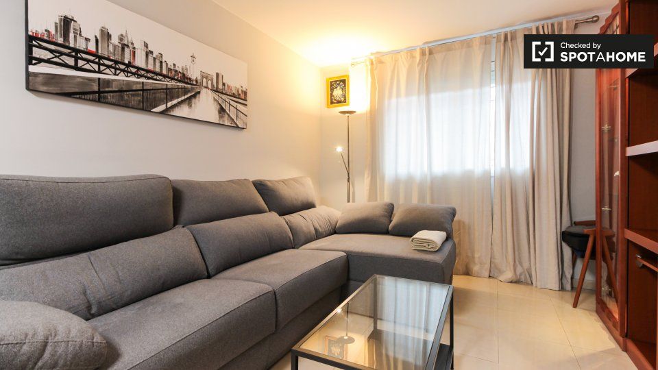 Living room of Flat to rent in Cornellà de Llobregat  with Air Conditioner, Heating and Furnished