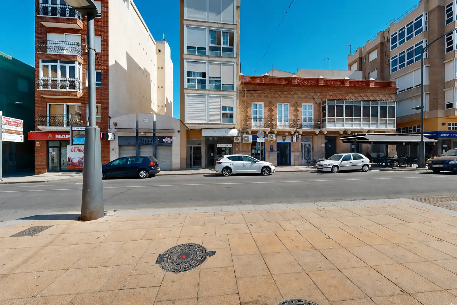Vista exterior de Piso en venta en La Unión con Trastero