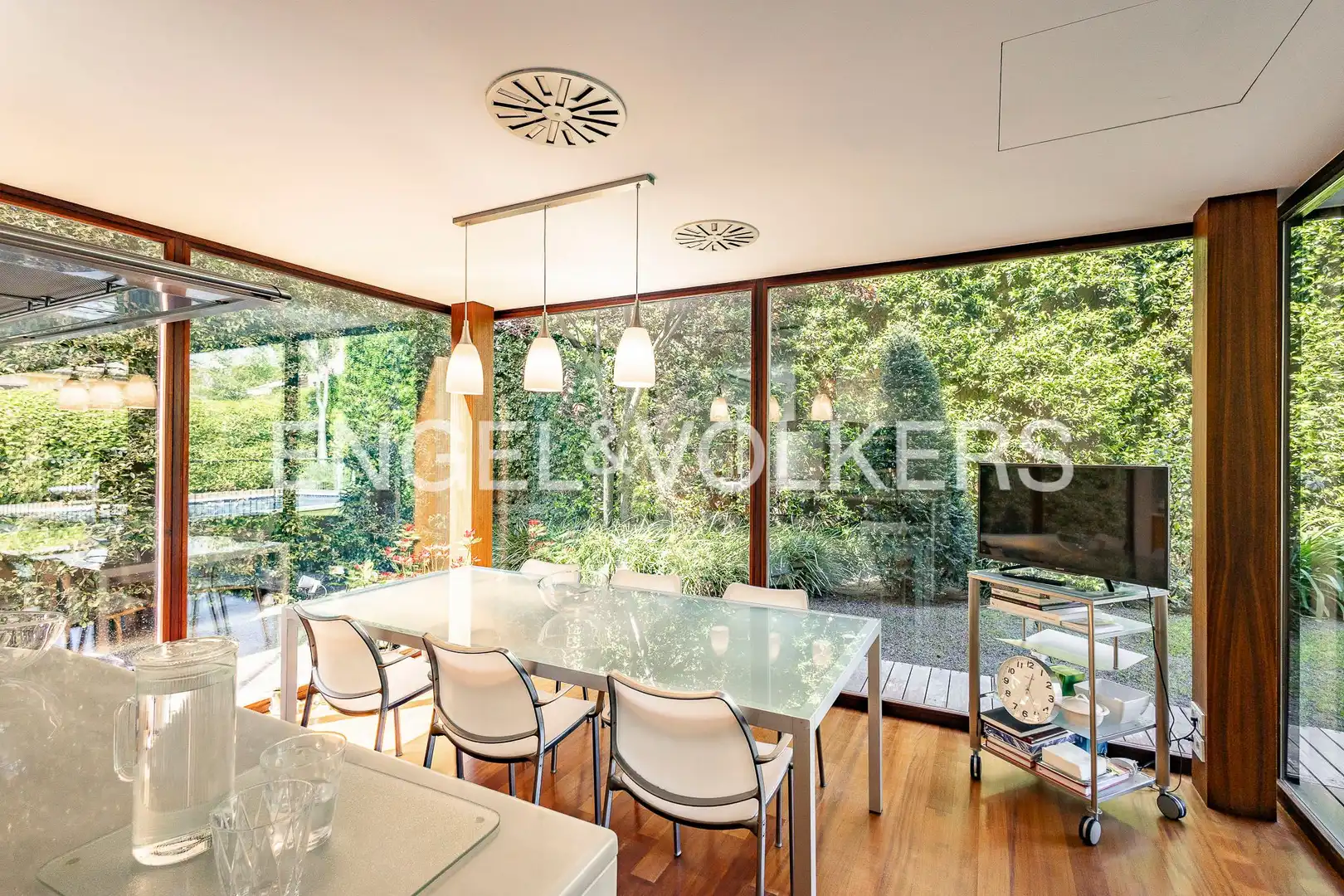 Comedor de Casa o chalet en venta en Sant Cugat del Vallès con Aire acondicionado, Calefacción y Jardín privado