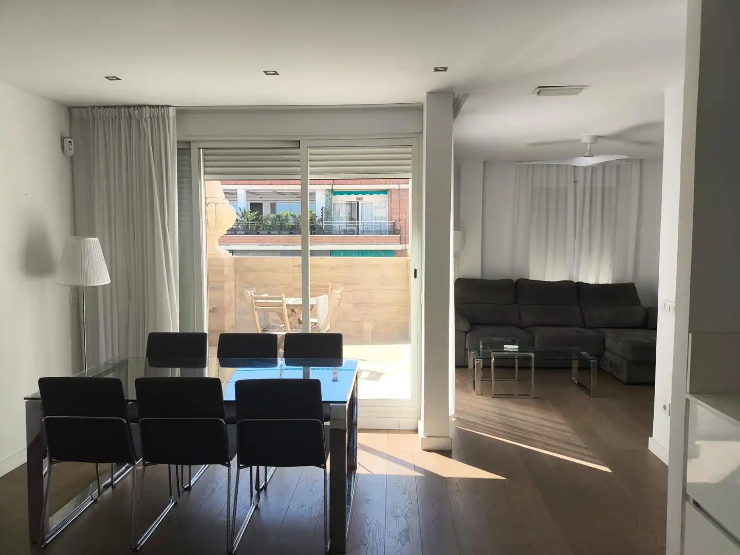 Sala d'estar de Àtic de lloguer en Valencia amb Aire condicionat, Terrassa i Traster