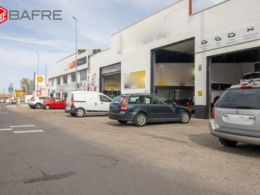 Gewerbefläche zum Verkauf in Av. de Fuenlabrada